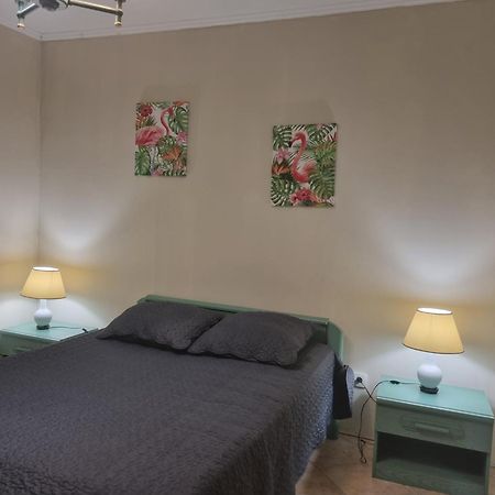 Les Conils - Gites Et Chambres D'Hotes Saint-Pierre-de-Vassols Екстер'єр фото